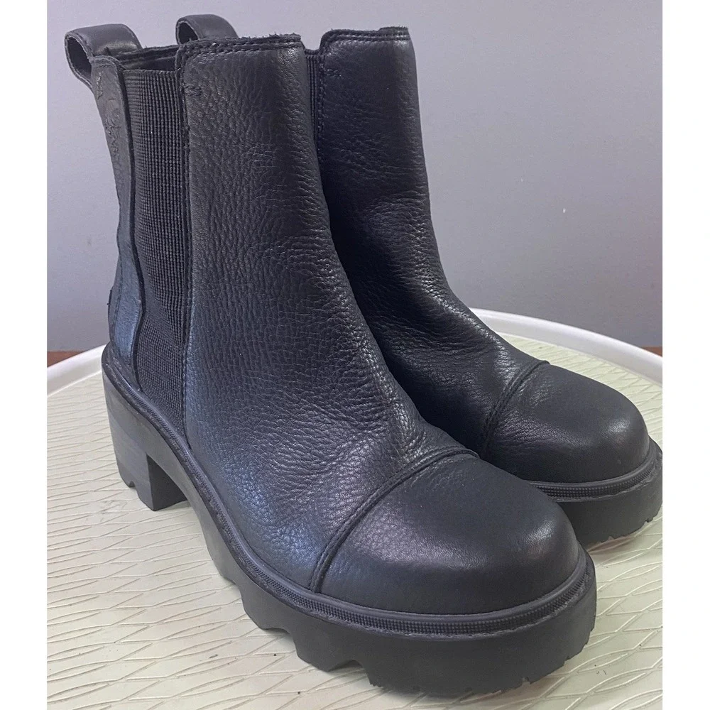 Sorel Joan Now Chelsea Leather Black Pull-on Ankle Combat Boots Lug Sole 8 EUC